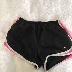 Women’s Nike dryfit shorts